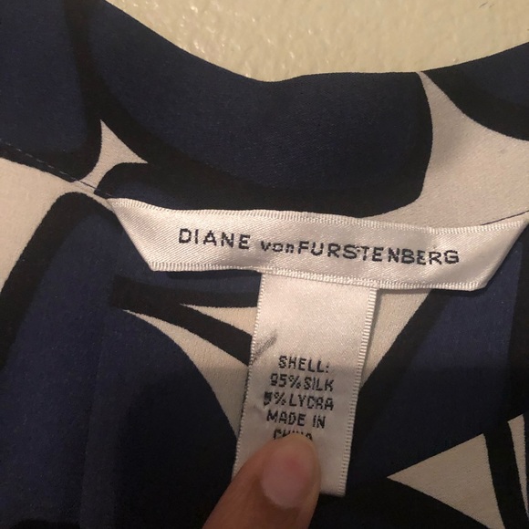 NWOT Diane Von Furstenberg Dress - size 4 - Picture 3 of 5